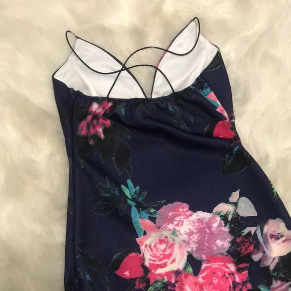 Floral dress - Picture 3 of 4